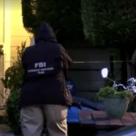 FBI realiza busca na casa de suspeito de tiroteio durante evento com Trump