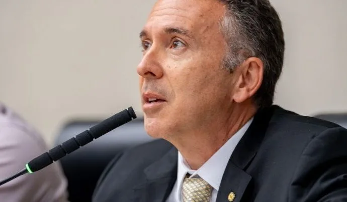 Procurador-geral do DF pede demissão após pressão por parecer favorável a empréstimo