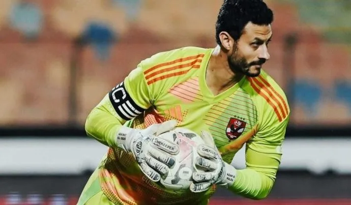 Goleiro do Al-Ahly é suspenso após agressão a árbitro