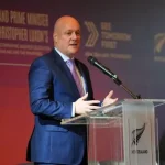 Primeiro-ministro da Nova Zelândia garante apoio e permanece no cargo