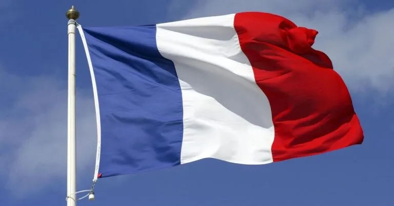 França intensifica segurança em Paris após tentativa de atentado contra banco americano