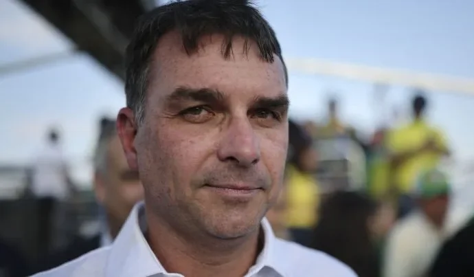 Flávio Bolsonaro vê rejeição de Messias ao STF como sinal de desgaste do governo Lula