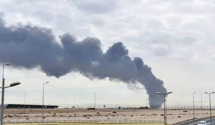 Kuwait e Emirados Árabes Denunciam Ataques Iraniantes Após Cessar-Fogo