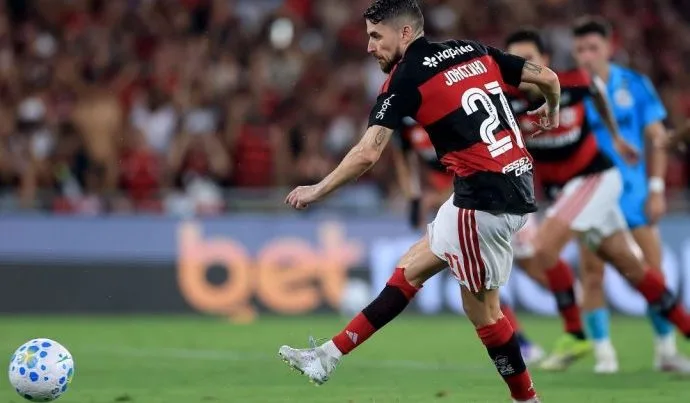 Flamengo vence Santos em virada emocionante; confira público e renda do jogo