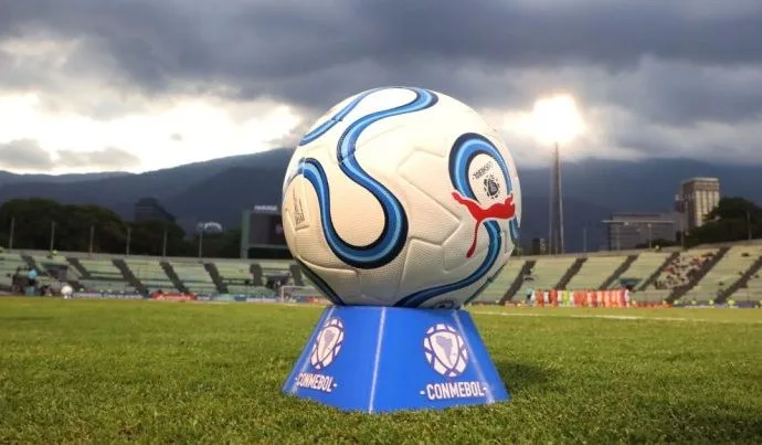 Jogos de futebol desta quinta-feira: onde assistir às partidas