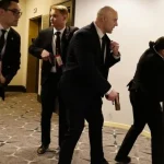 Suspeito de Tiroteio em Jantar com Trump é Detido Imediatamente