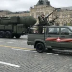 Rússia opta por desfile reduzido sem armamentos devido a ameaças de ataques ucranianos