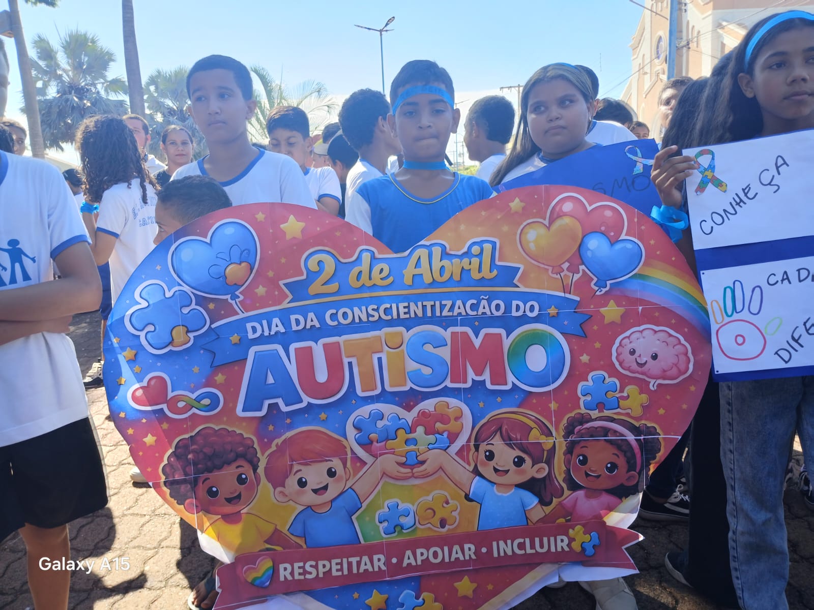 CAMINHADA DO AUTISMO EM CASTILHO SP GANHA FORÇA NO 5º ANO E REFORÇA REDE DE APOIO