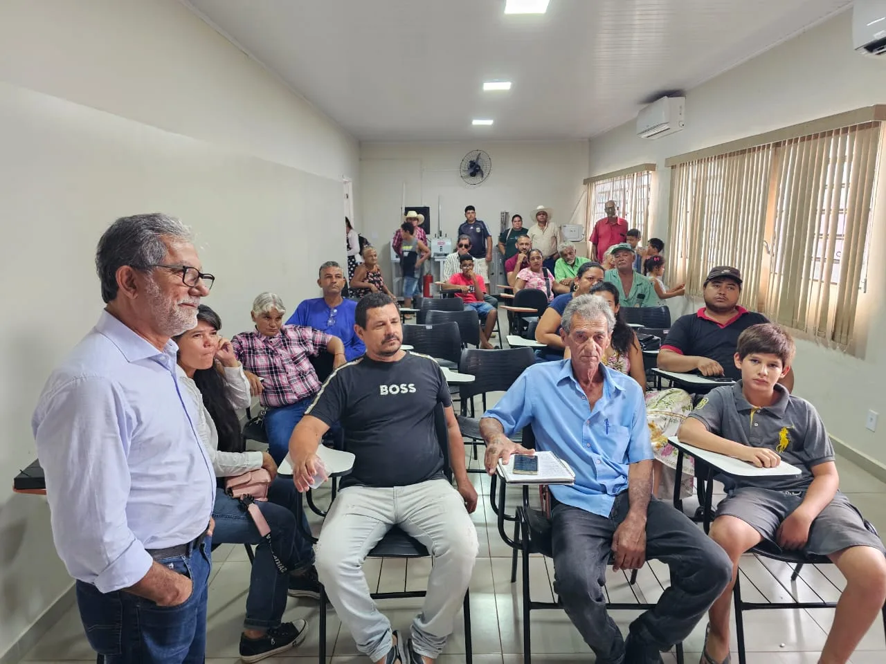 REGULARIZAÇÃO FUNDIÁRIA GARANTE DIREITOS A FAMÍLIAS REGULARIZAÇÃO FUNDIÁRIA GARANTE DIREITOS A FAMÍLIAS