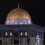 Mesquita de Al-Aqsa reabre após 40 dias de fechamento em Jerusalém