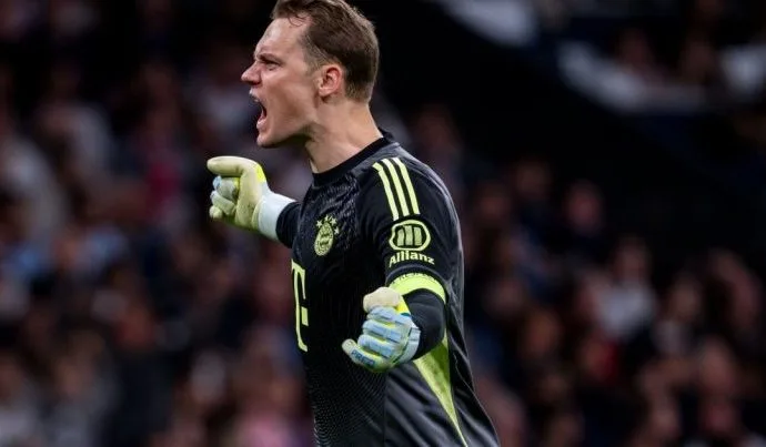 Manuel Neuer brilha na vitória do Bayern, mas evita falar sobre seleção alemã