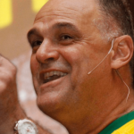 Oscar Schmidt é internado em hospital de São Paulo após mal-estar