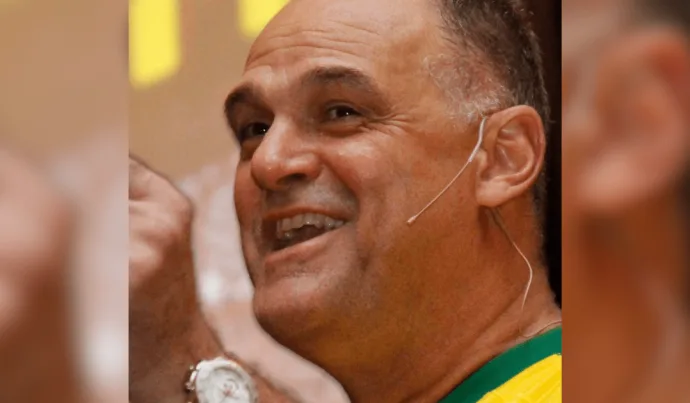 Oscar Schmidt é internado em hospital de São Paulo após mal-estar