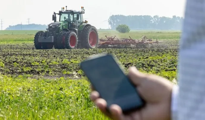 Trator Autônomo Promete Reduzir Consumo de Combustível em Até 15% no Agronegócio Brasileiro