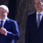 Lula se encontra com Pedro Sánchez em Barcelona para agenda internacional