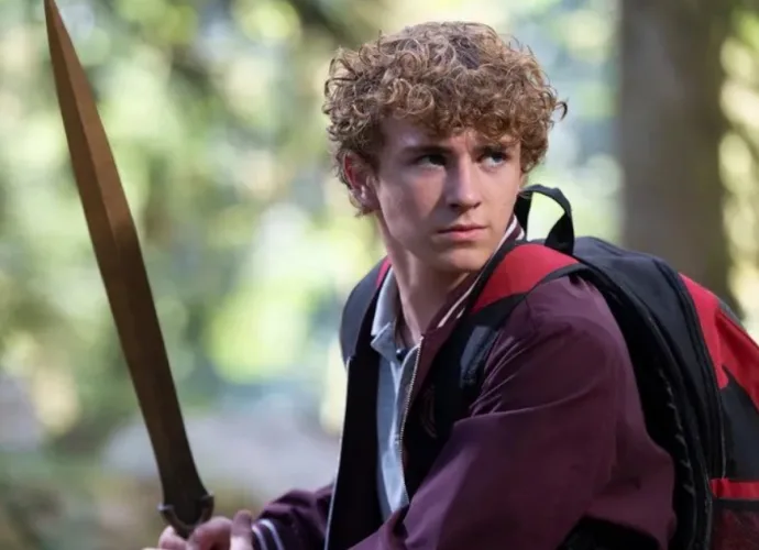 Ator de ‘Percy Jackson’ denuncia ameaças de morte a colegas de escola