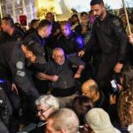 Polícia de Israel Intervém em Protesto Contra a Guerra em Tel Aviv