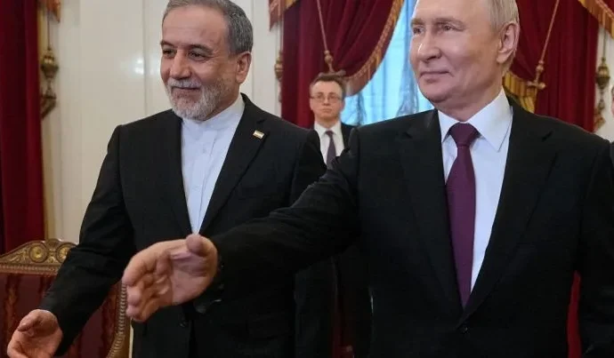 Putin expressa apoio ao Irã em reunião com chanceler em São Petersburgo