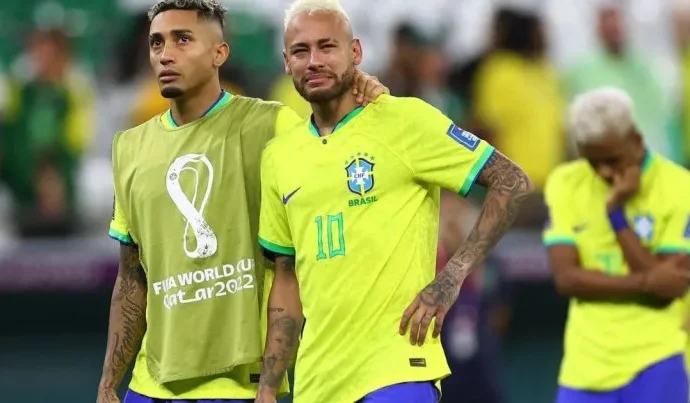 Álbum da Copa do Mundo gera curiosidade com ausência de Neymar na Seleção Brasileira