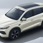 BYD apresenta versão híbrida do Song Pro com autonomia de até 301 km em modo elétrico