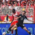 Wolfsburg derrota Union Berlin e marca estreia histórica de Marie-Louise Eta