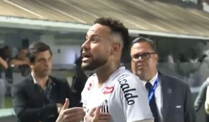 Neymar se pronuncia após discussão com torcedor: ‘Podem falar o que for’