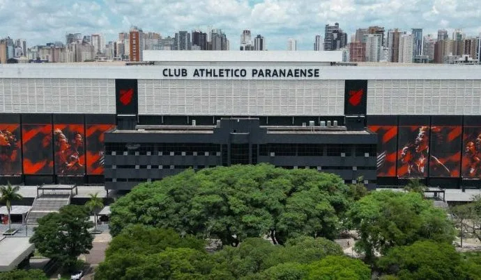 Athletico-PR e Chapecoense se enfrentam pela 11ª rodada do Brasileirão; veja escalações e onde assistir