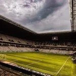 Atlético-MG e Flamengo se enfrentam em duelo decisivo pelo Brasileiro