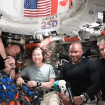 Astronautas da Artemis II Recebem Suprimento de Papel Higiênico Após Desafios no Banheiro da Nave