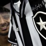 Botafogo processa Lyon por dívida superior a R$ 745 milhões