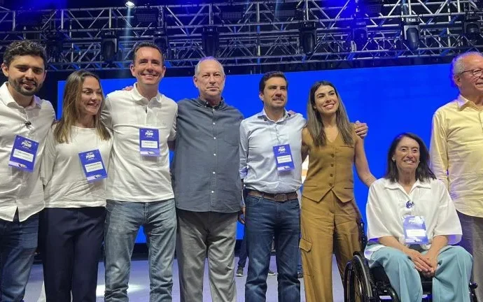 Paulo Serra Reúne Pré-Candidatos do PSDB e Recebe Apoio de Ciro Gomes para 2026 Paulo Serra Reúne Pré-Candidatos do PSDB e Recebe Apoio de Ciro Gomes para 2026