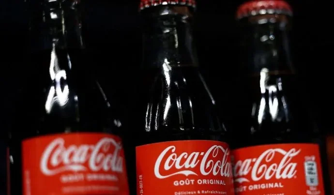 Coca-Cola apresenta crescimento expressivo no lucro e receita no primeiro trimestre de 2026