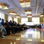 Papa Francisco destaca dignidade e fraternidade em visita a orfanato em Camarões