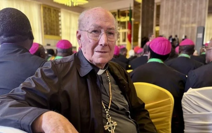 Bispo Cesare Bonivento inicia nova missão em Camarões sob orientação do Papa Francisco