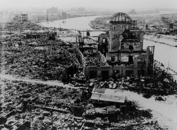 Aposição dos Papas sobre Armas Nucleares