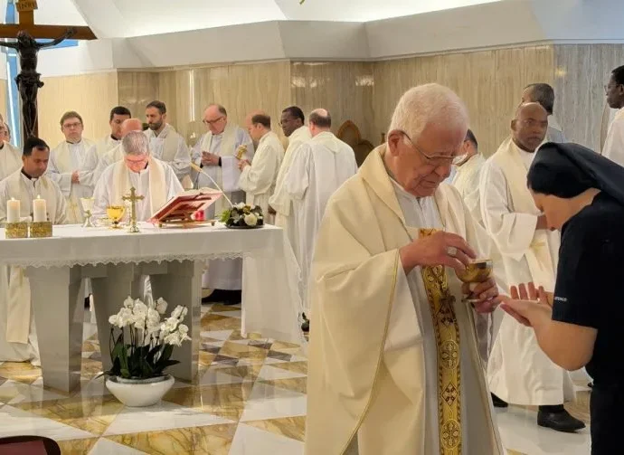 Missa Comemora Aniversário da Morte do Papa Francisco na Casa Santa Marta