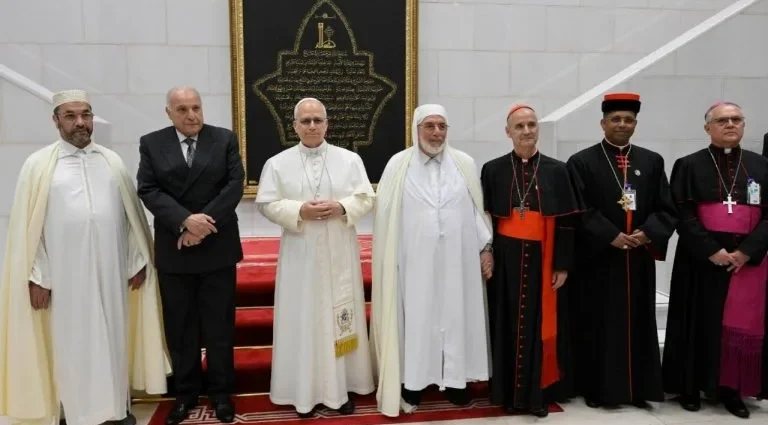 Papa propõe diálogo inter-religioso como caminho para a paz