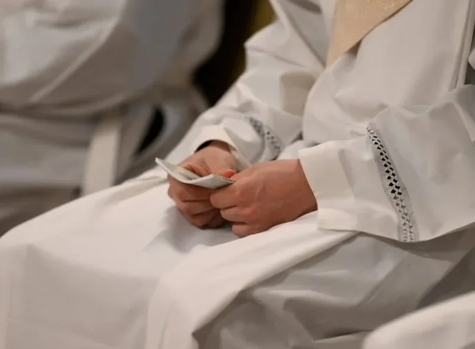 Igreja no Laos celebra a ordenação de dois novos sacerdotes