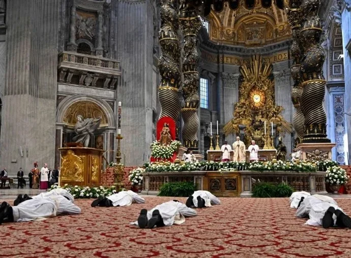 Papa destaca papel dos sacerdotes como canal para encontro com Jesus