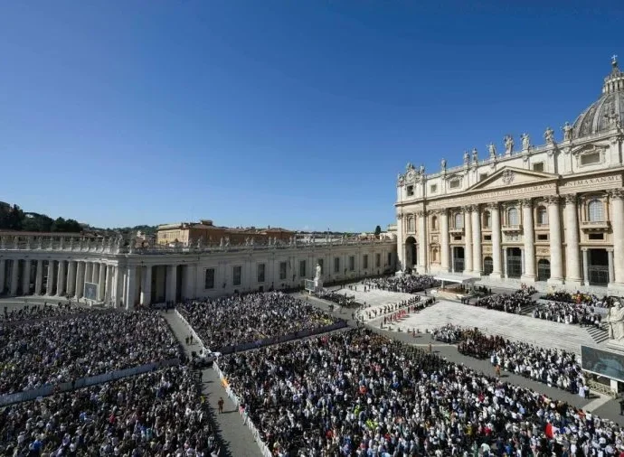 Padres e Seminaristas do Oriente Médio se Encontram com Papa em Roma em Busca de Paz