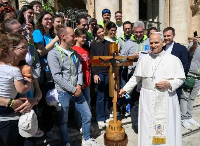 Papa recebe 4 mil estudantes da Arquidiocese de Milão e a Cruz dos Esportistas