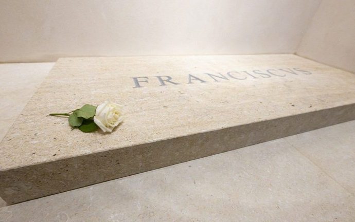 Um Ano Sem Papa Francisco: Legado e Ensinamentos que Perdura