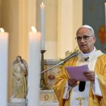 Papa destaca a caridade como código dos cristãos em missa na Argélia