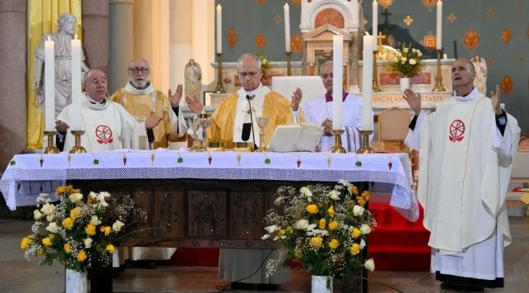 A Mensagem de Esperança do Papa em Sua Visita a Annaba