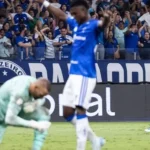 Cruzeiro derrota Grêmio e sai da zona de rebaixamento pela primeira vez em 2023