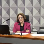 Damares Alves cobra ação do governo sobre venda ilegal de medicamentos oncológicos