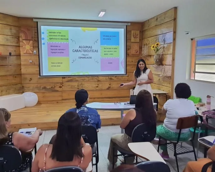 Castilho Avança na Inclusão Educacional com Formação para Educadores sobre Autismo