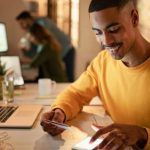 Bancos Digitais Transformam Acesso ao Mercado Financeiro no Brasil