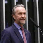 Líder do PT no Congresso Critica Rejeição de Jorge Messias ao STF