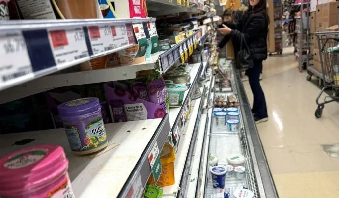 Crescimento do PIB dos EUA desacelera para 0,5% no quarto trimestre